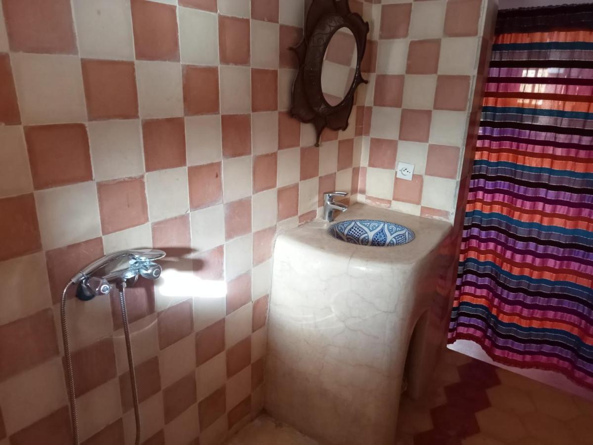 Maison D'Hotes Agdal Telouet Tiguidert Esterno foto